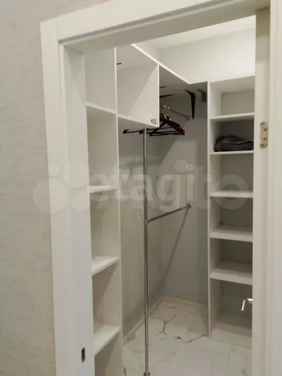 1-к. квартира, 39 м, 2/4 эт. - Фото 1