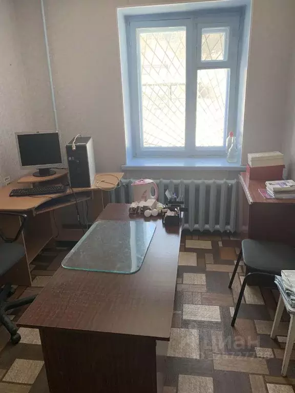 Помещение свободного назначения в Хакасия, Абаза Набережная ул., 2 (28 ... - Фото 1