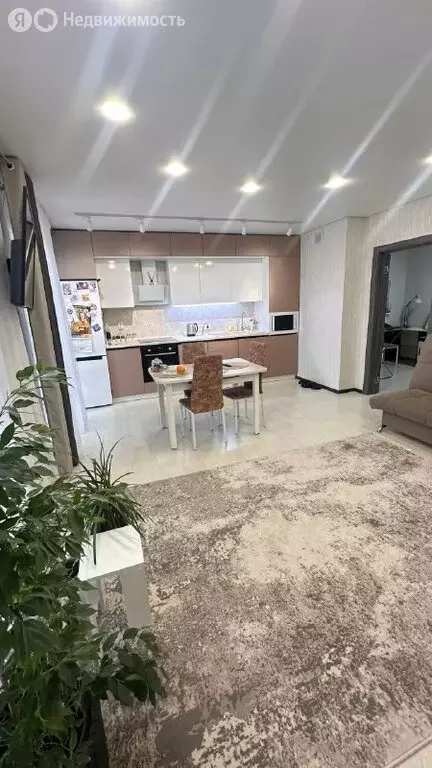 3-комнатная квартира: Зеленодольск, проспект Строителей, 6 (74 м) - Фото 2