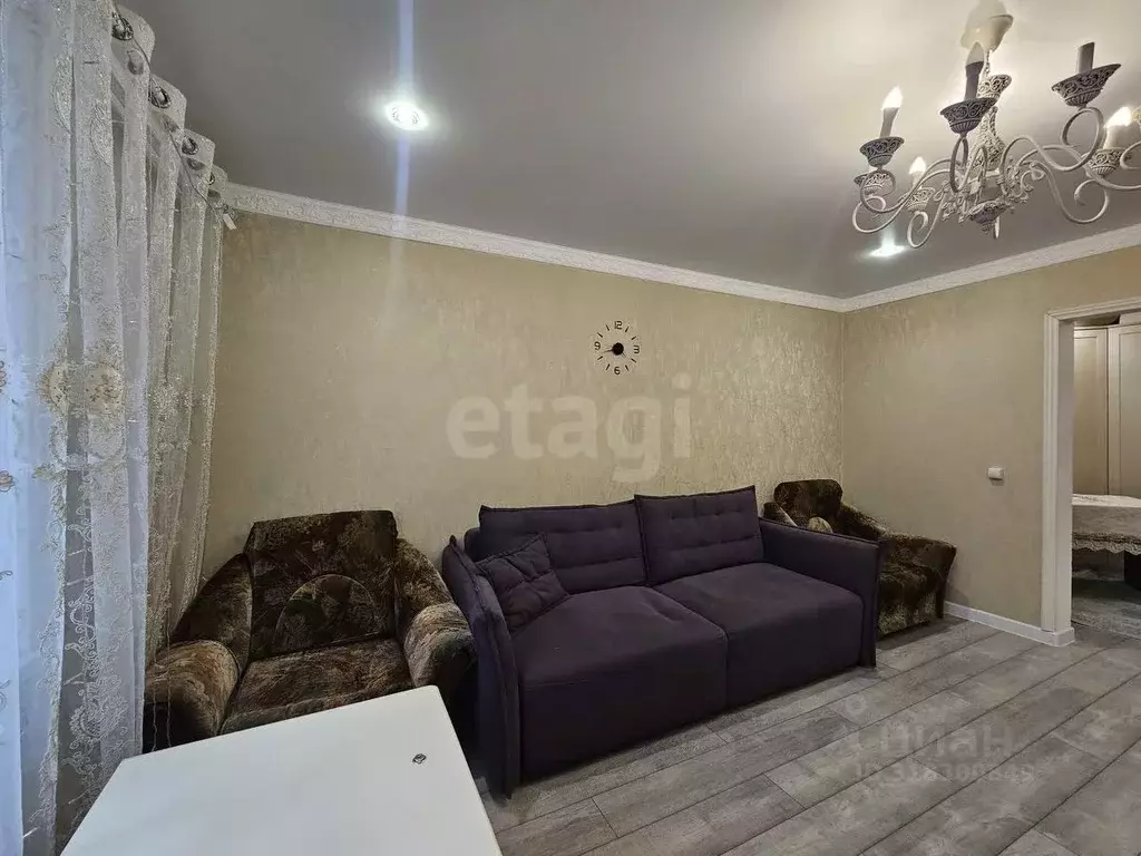 3-к кв. Карачаево-Черкесия, Черкесск Октябрьская ул., 330 (66.1 м) - Фото 0