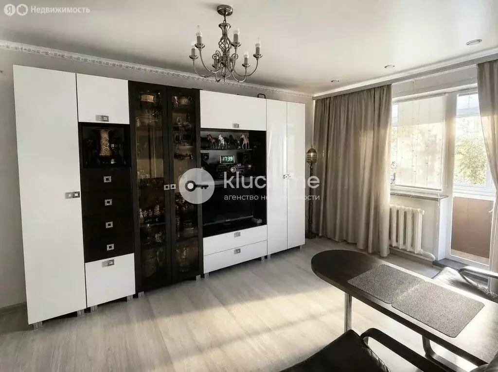 3-комнатная квартира: Казань, улица Аделя Кутуя, 5А (58.4 м) - Фото 1