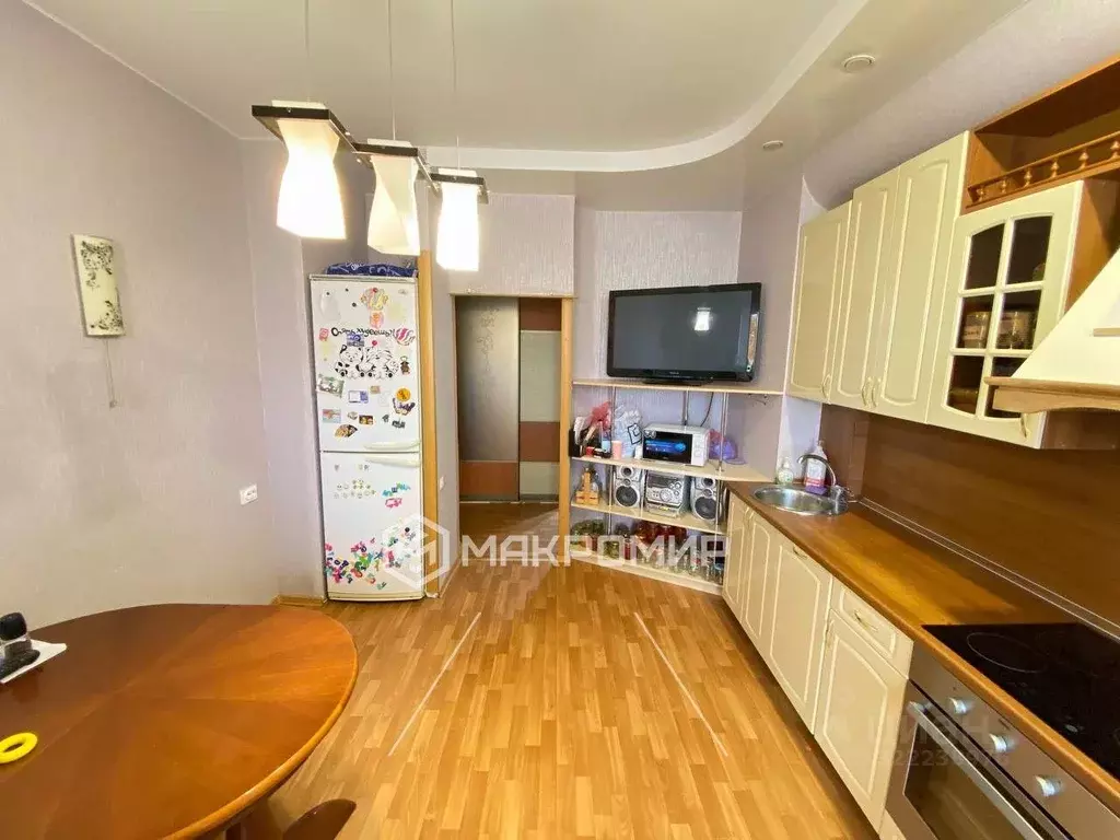 2-к кв. Ханты-Мансийский АО, Сургут ул. 30 лет Победы, 44/3 (60.1 м) - Фото 0