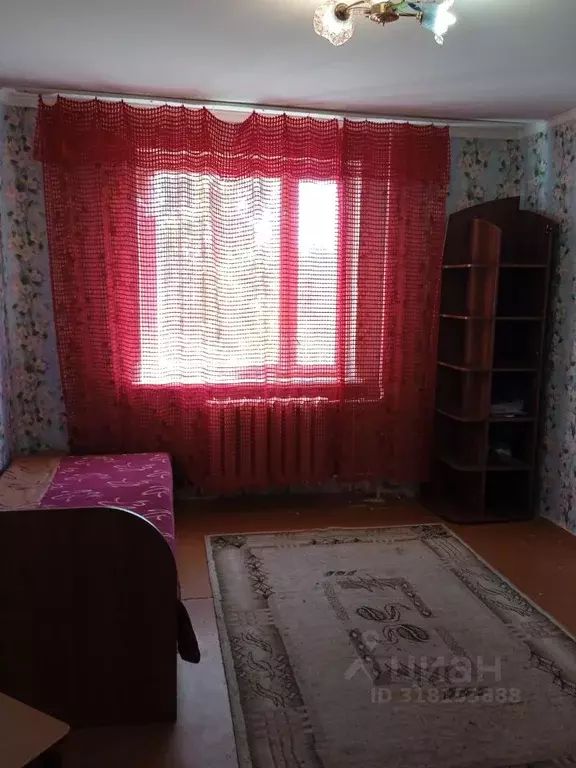 2-к кв. Волгоградская область, Волжский пл. Труда, 13 (45.0 м) - Фото 0