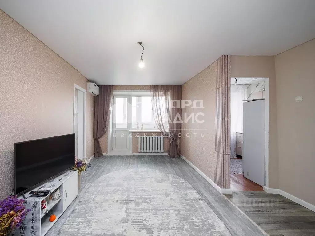 2-к кв. Омская область, Омск ул. Менжинского, 1В (42.5 м) - Фото 1