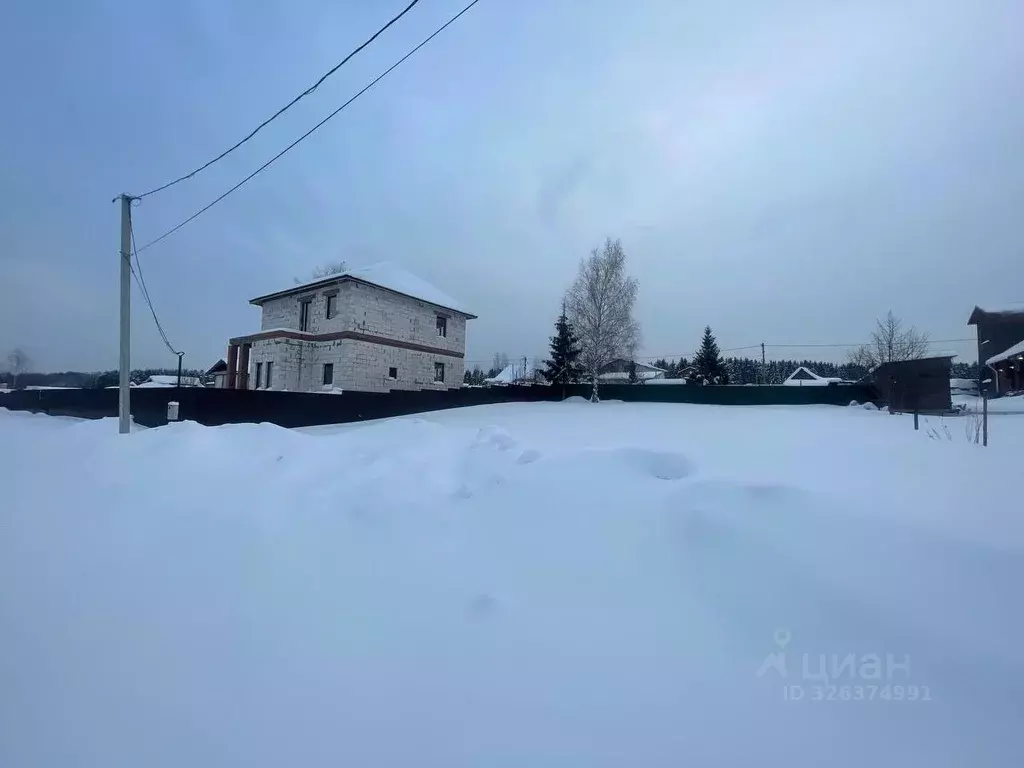 Участок в Московская область, Сергиево-Посадский городской округ, д. ... - Фото 1