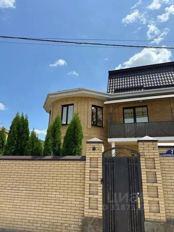Дом в Ставропольский край, Кисловодск Кооперативная ул., 7 (260 м) - Фото 1