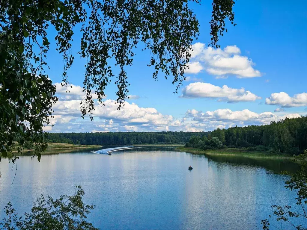 Участок в Тверская область, Зубцовский муниципальный округ, д. ... - Фото 1