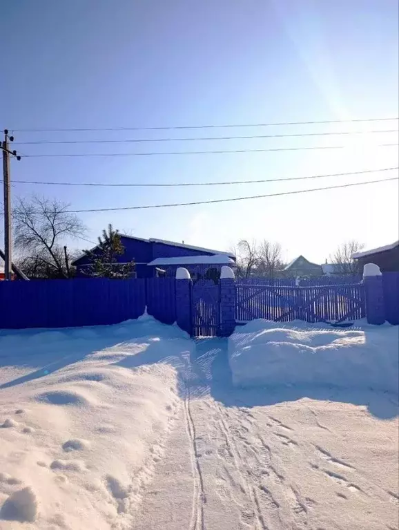 Дом в Саратовская область, с. Сторожевка ул. Компрессорная, 27 (85 м) - Фото 2