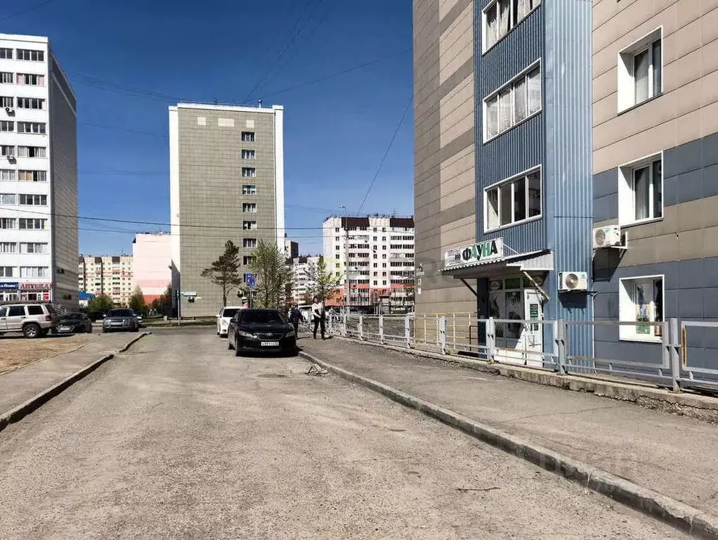 Торговая площадь в Алтайский край, Барнаул ул. Сергея Ускова, 3 (82 м) - Фото 2