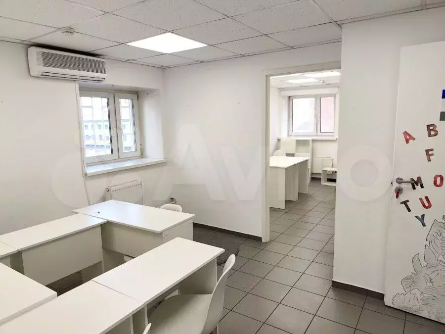 Сдам помещение свободного назначения, 25.6 м - Фото 1