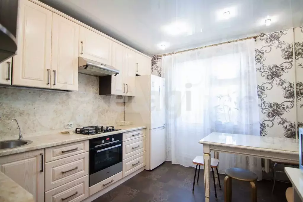 2-к. квартира, 60 м, 7/9 эт. - Фото 1