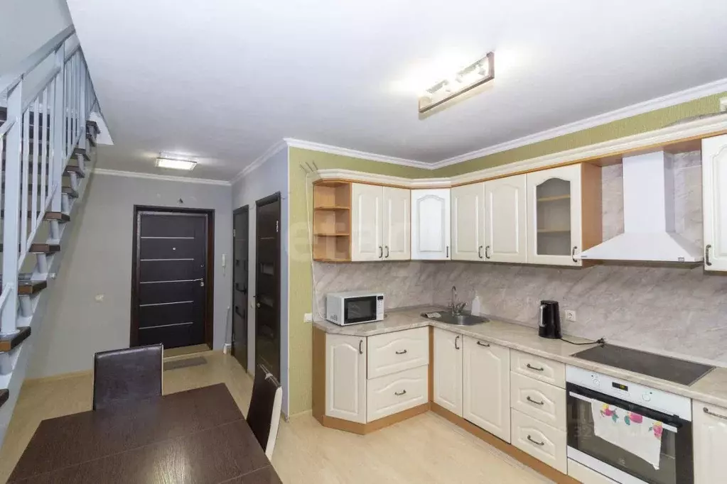 3-к кв. Тюменская область, Тюмень ул. Самарцева, 30 (105.0 м) - Фото 1