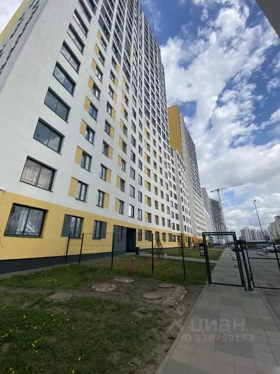 2-к кв. Свердловская область, Екатеринбург ул. Тенистая, 8Б (42.6 м) - Фото 1