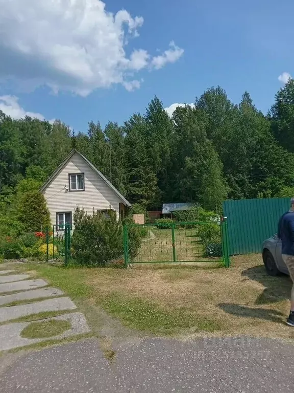 Дом в Ленинградская область, Кингисеппский район, Котельское с/пос, д. ... - Фото 1