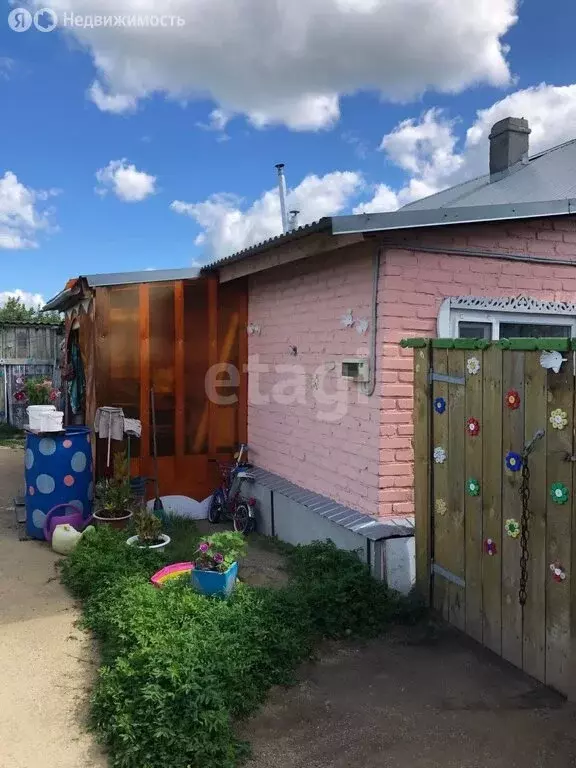 Дом в село Уральцевское, Комсомольская улица (42.4 м) - Фото 1