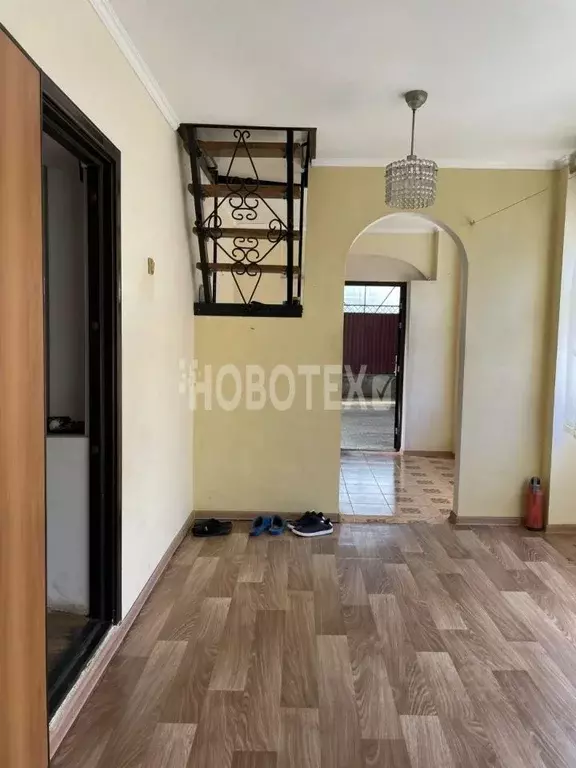 Дом в Краснодарский край, Апшеронск Лесоторговый пер., 6А (225 м) - Фото 2