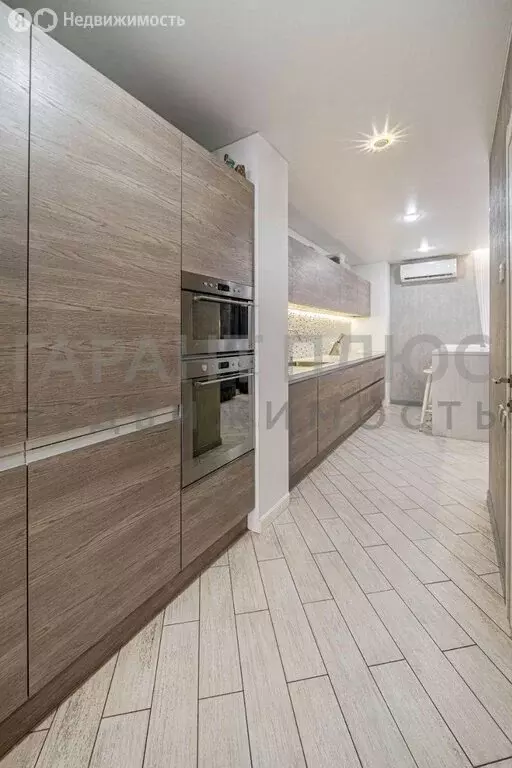 3-комнатная квартира: Липецк, улица И.В. Свиридова, 10 (87 м) - Фото 0