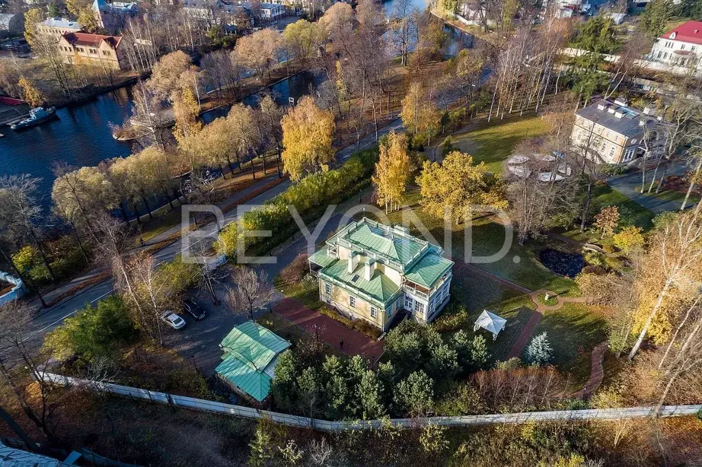 Дом в Санкт-Петербург наб. Реки Крестовки, 7 (497 м) - Фото 1