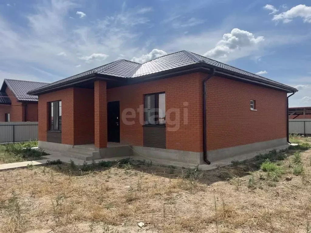 Дом в Астраханская область, Астрахань пер. 1-й Алтайский, 24 (120 м) - Фото 1