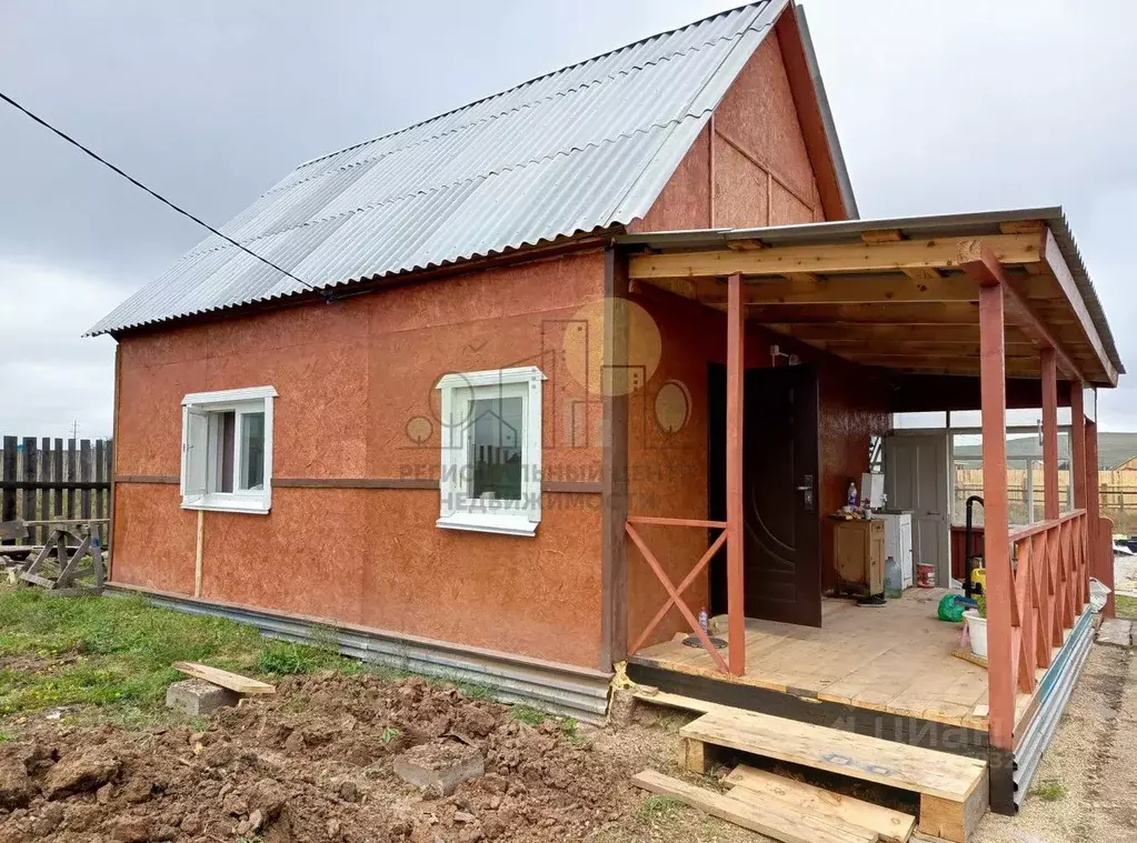 Дом в Иркутская область, Эхирит-Булагатский район, пос. Усть-Ордынский ... - Фото 1