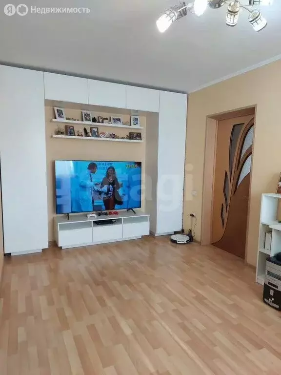 3-комнатная квартира: Таганрог, улица Ломакина, 110 (61 м) - Фото 1