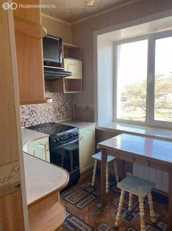 3-комнатная квартира: Райчихинск, Пионерская улица, 66 (49.6 м) - Фото 2