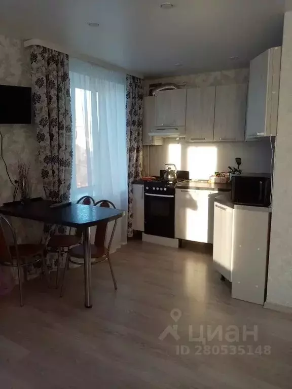 Студия Псковская область, Печоры Юрьевская ул., 73А (31.0 м) - Фото 0