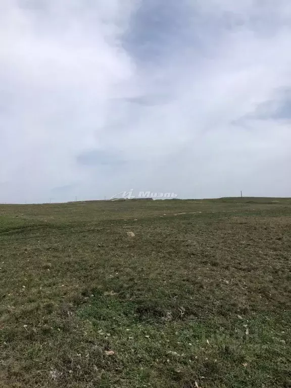 Участок в Крым, Симферопольский район, с. Трудовое ул. ... - Фото 2