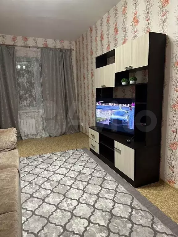 Комната 50 м в 2-к., 5/9 эт. - Фото 1