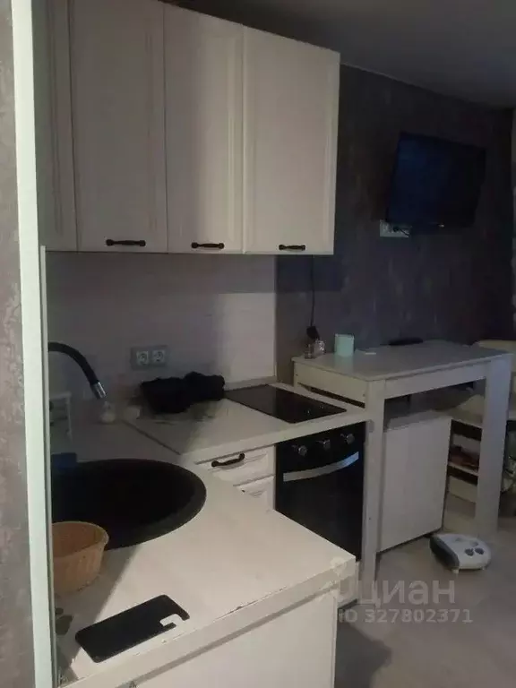 Студия Красноярский край, Красноярск Коммунальная ул., 8 (18.0 м) - Фото 1