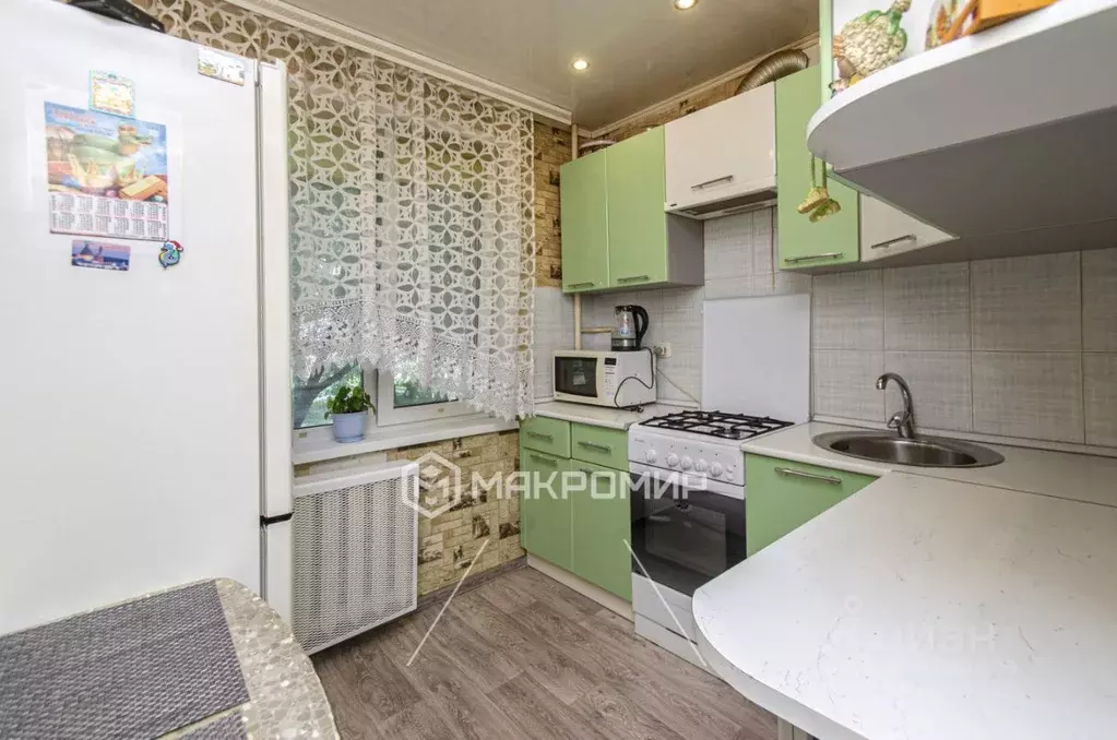 3-к кв. Брянская область, Брянск Авиационный пер., 3/1 (58.8 м) - Фото 0