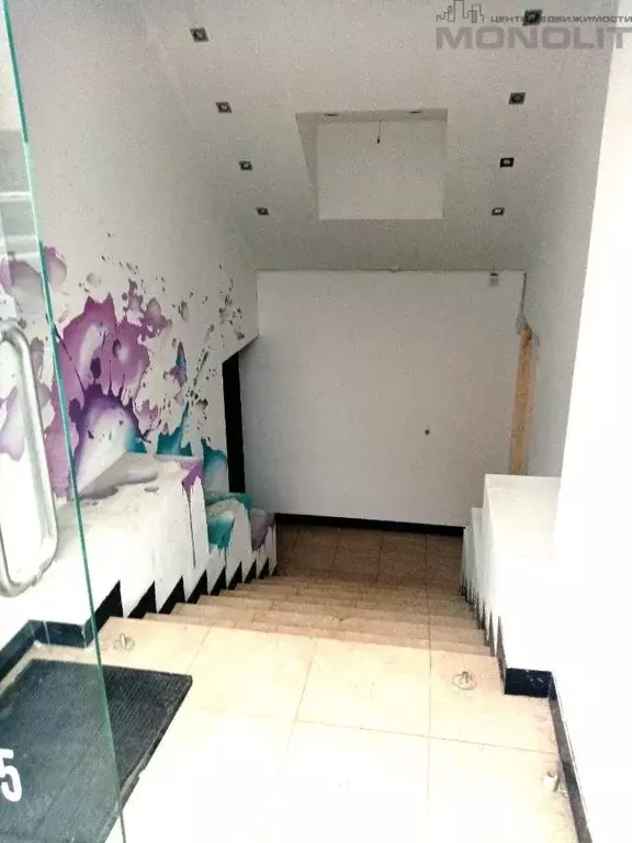 Торговая площадь в Свердловская область, Екатеринбург ул. Хохрякова, ... - Фото 2