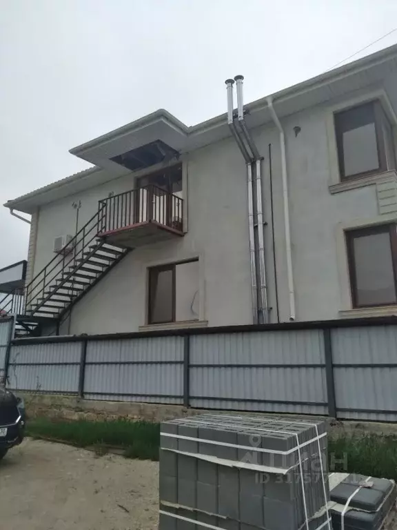 Дом в Крым, Судак ул. Ашик-Умера, 4 (500 м) - Фото 0