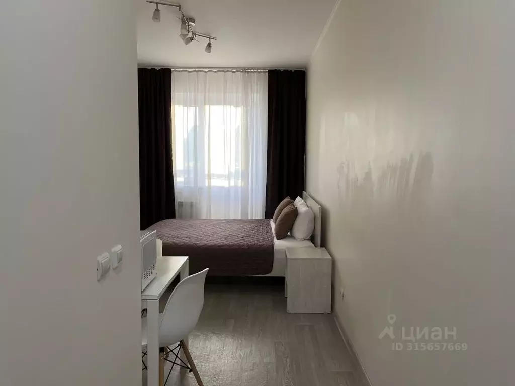 Студия Красноярский край, Красноярск Ленинградская ул., 6 (31.0 м) - Фото 1