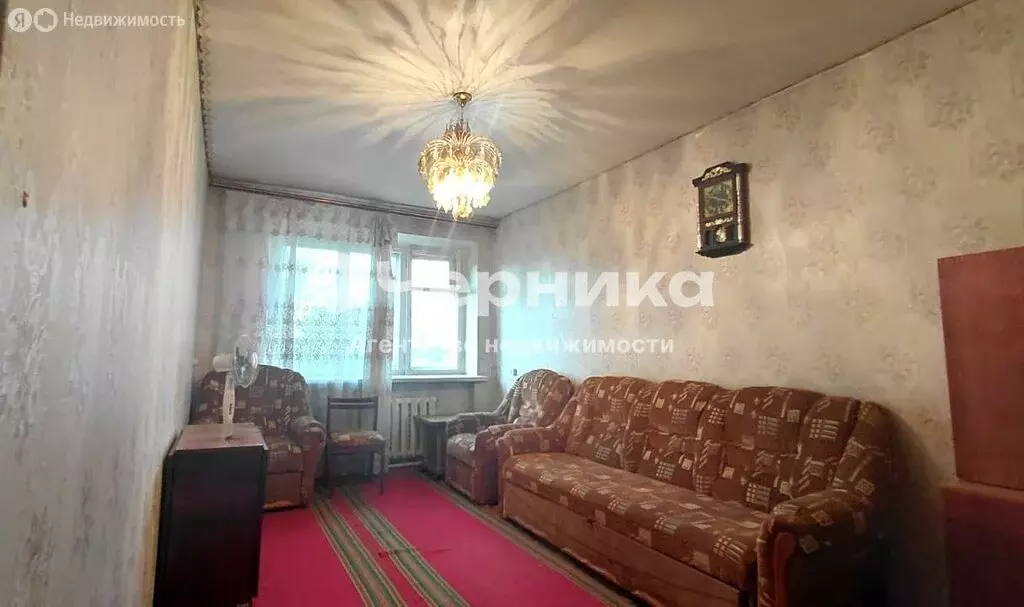 3-комнатная квартира: Каменск-Шахтинский, улица Нефтяников, 28 (56.9 ... - Фото 0