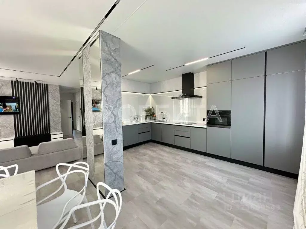 2-к кв. Тюменская область, Тюмень ул. Республики, 204к6 (86.3 м) - Фото 2