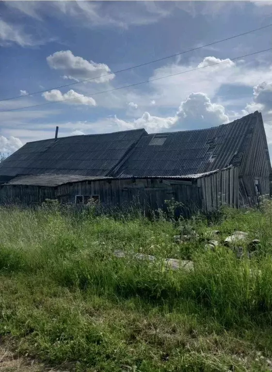 Дом в Кировская область, Зуевский район, пос. Октябрьский ... - Фото 1
