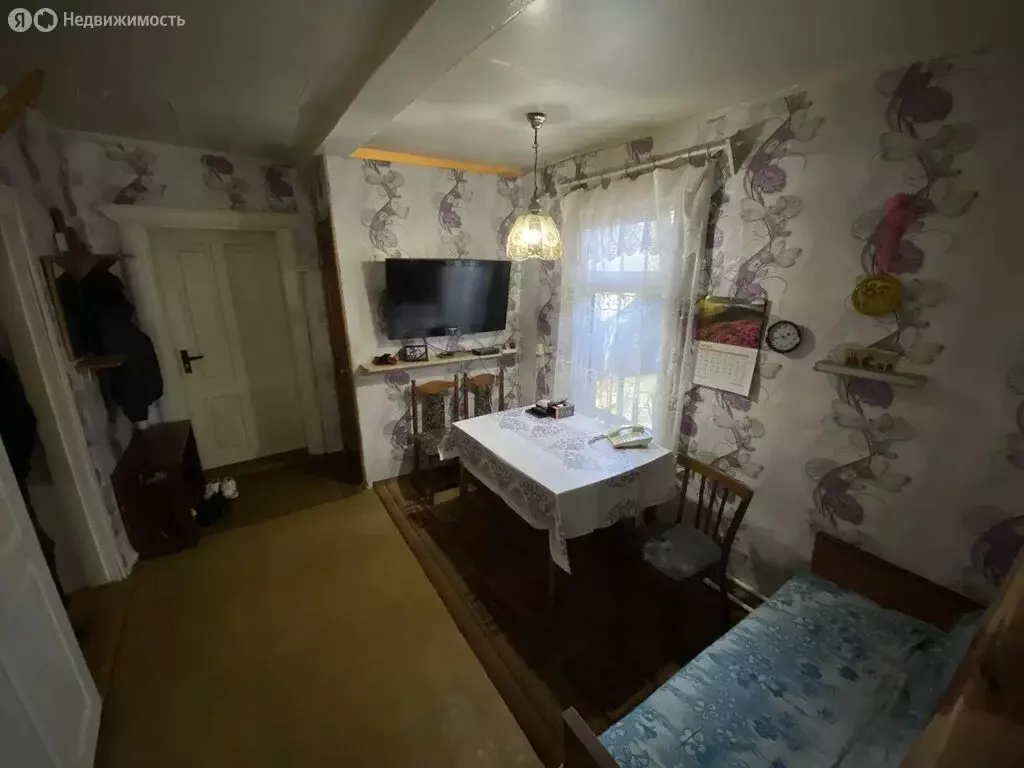 Дом в Новгородская область, рабочий посёлок Крестцы, улица Соколова ... - Фото 2