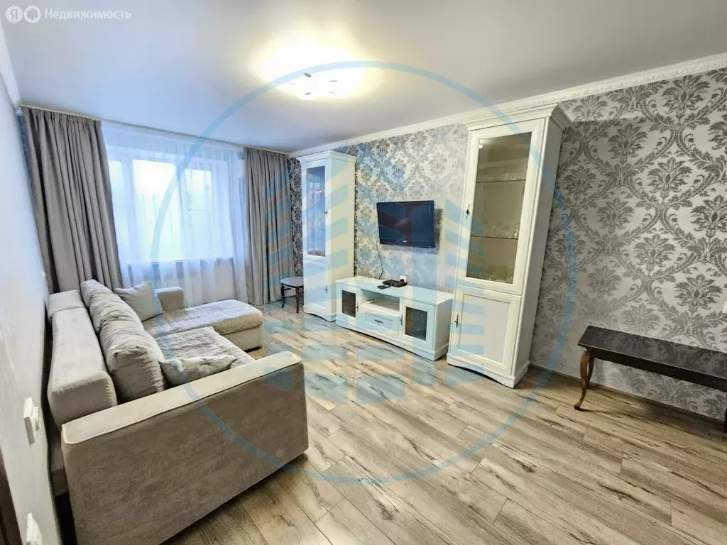 3-комнатная квартира: Ессентуки, улица Долина Роз, 20 (63.9 м) - Фото 1