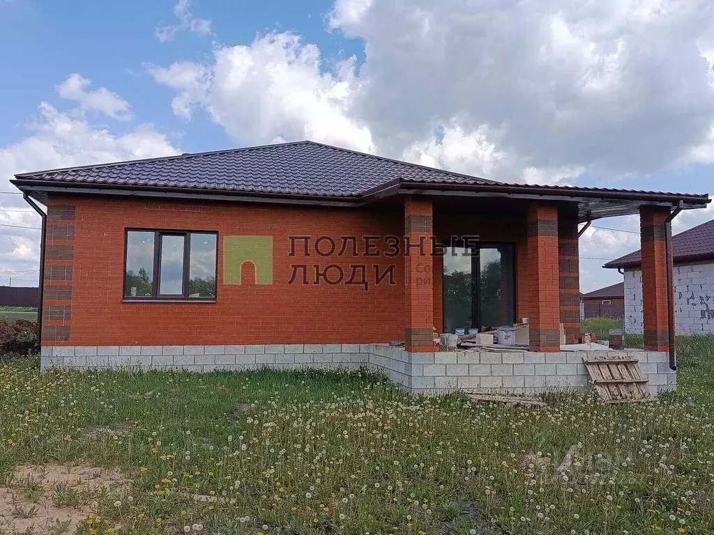 Дом в Белгородская область, Строитель Яковлевский городской округ, ... - Фото 1