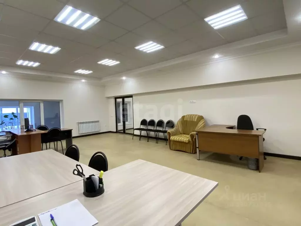 Офис в Саратовская область, Энгельс просп. Строителей, 30А (154 м) - Фото 1