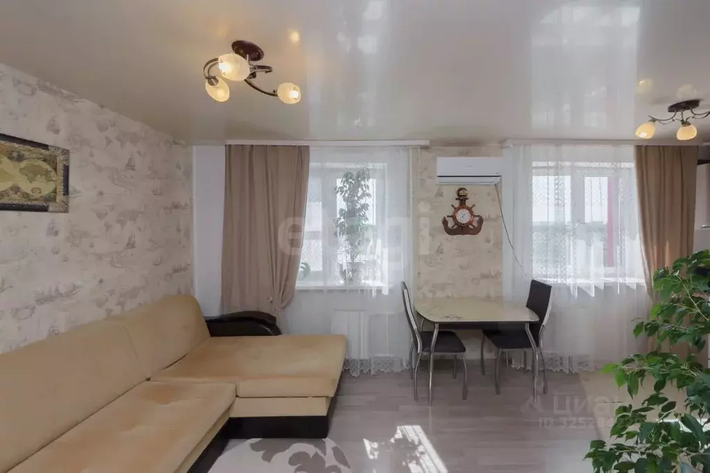 2-к кв. Тюменская область, Тюмень ул. Пермякова, 83к2 (62.3 м) - Фото 0