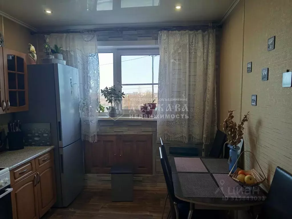 2-к кв. Кемеровская область, Ленинск-Кузнецкий Кольчугинский просп., 3 ... - Фото 0