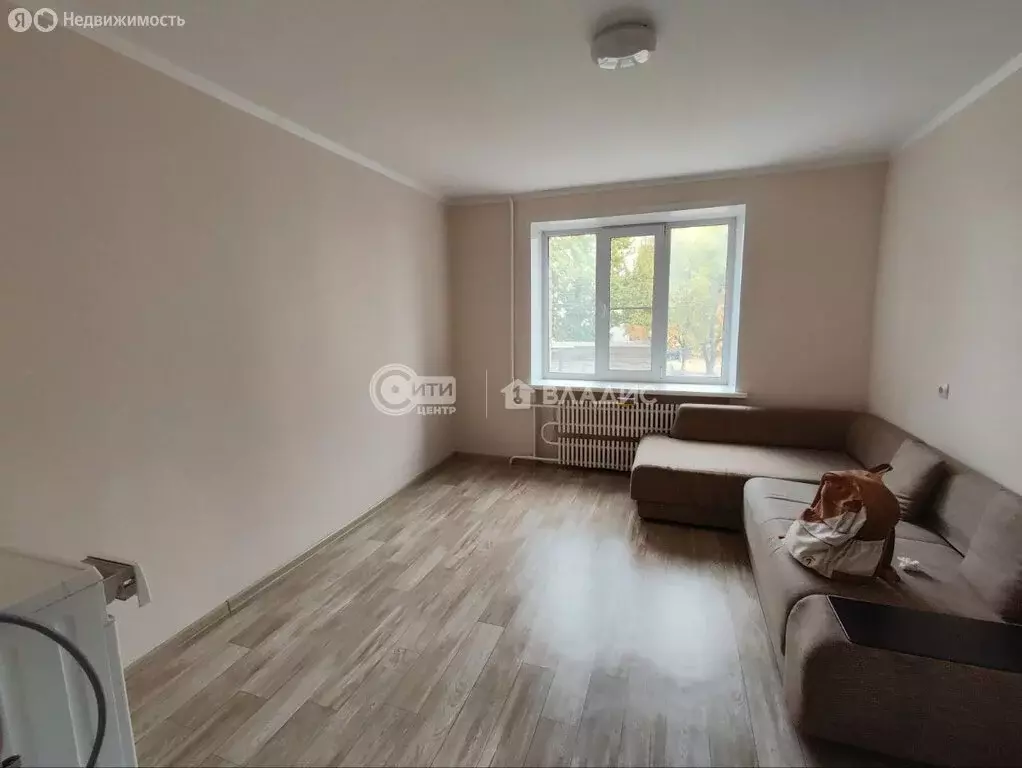 1к в 9-комнатной квартире (13 м) - Фото 1