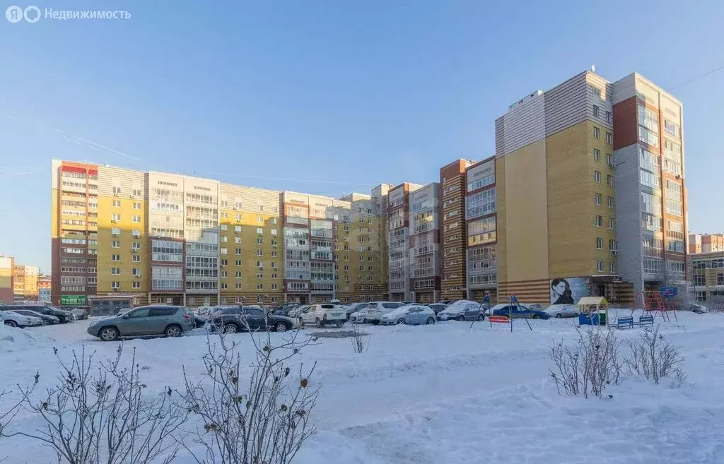 2-комнатная квартира: Тюмень, улица Евгения Богдановича, 10 (45.6 м) - Фото 1