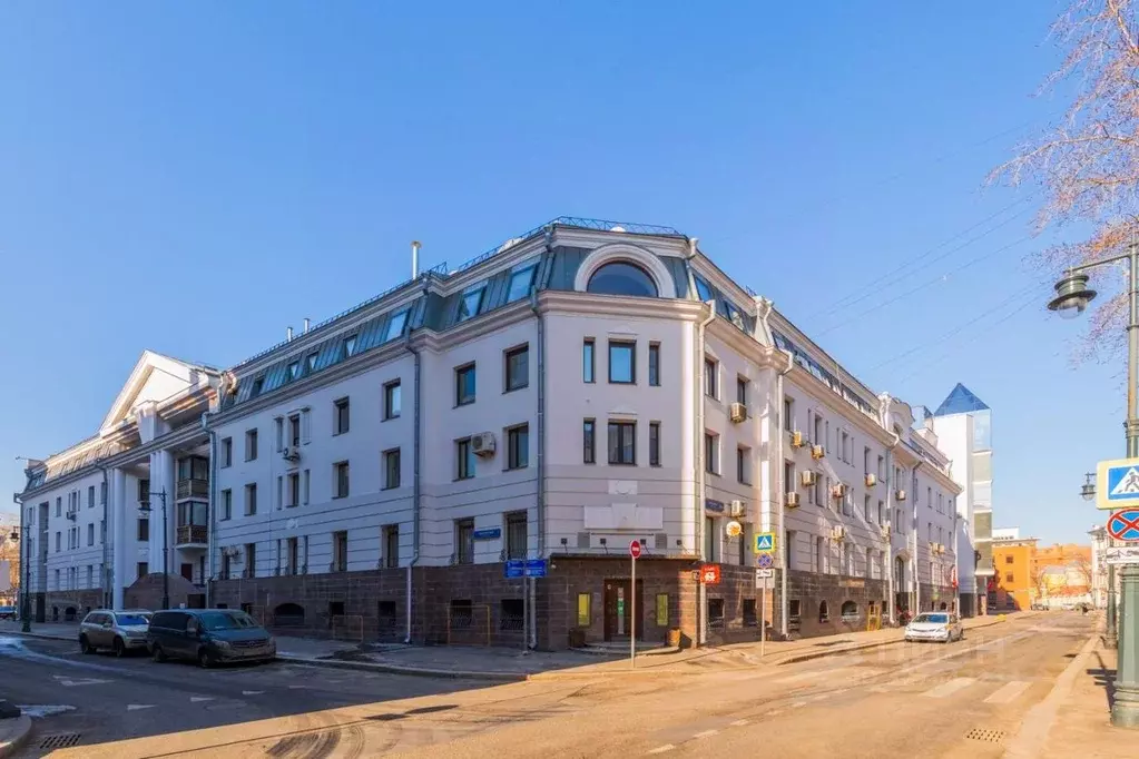 Гараж в Москва Курсовой пер., 8/2 (15 м) - Фото 1