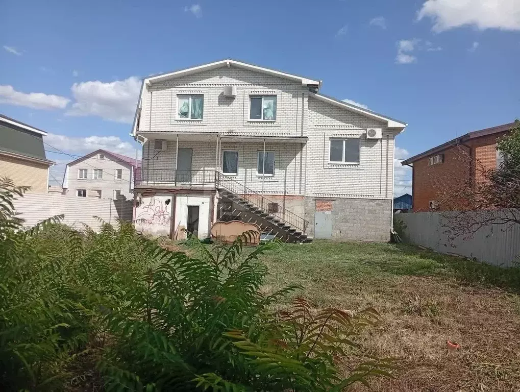 Дом в Астраханская область, Астрахань ул. 9-я Литейная, 30 (275 м) - Фото 2