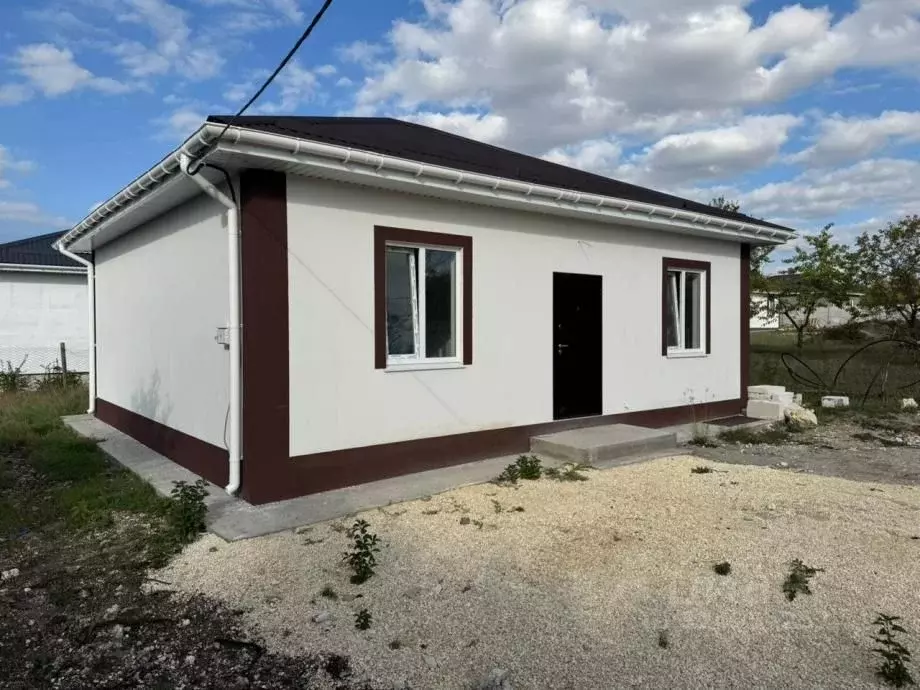 Дом в Крым, Симферопольский район, с. Урожайное  (85 м) - Фото 1