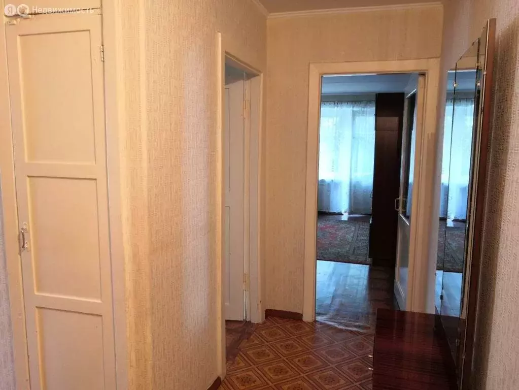 3-комнатная квартира: Новокузнецк, улица Сеченова, 13 (50 м) - Фото 0