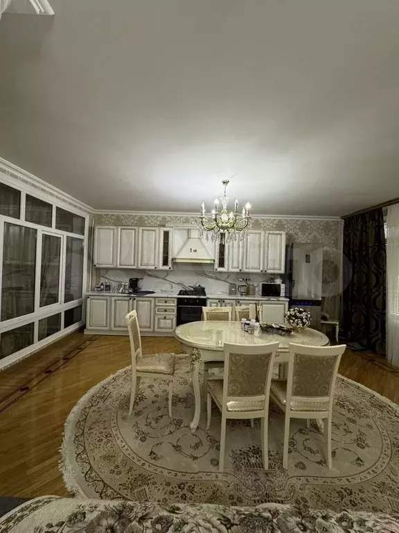 3-к. квартира, 130 м, 1/5 эт. - Фото 0